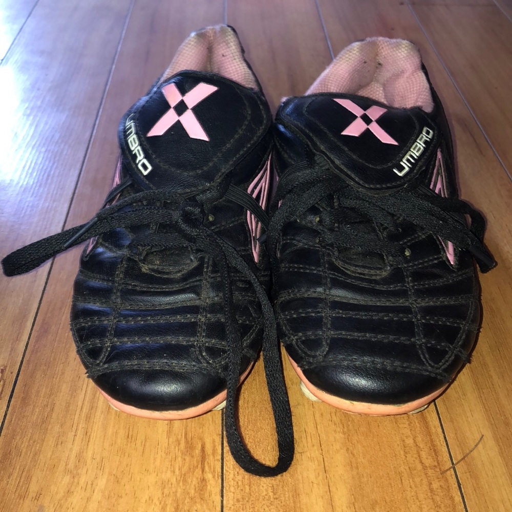 Kids soccer cleats
